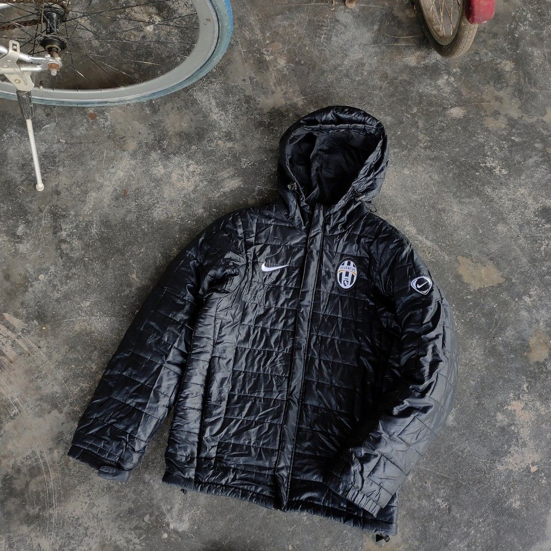 NIKE JUVENTUS LIGHT PUFFER JACKET Men s Fashion Coats Jackets