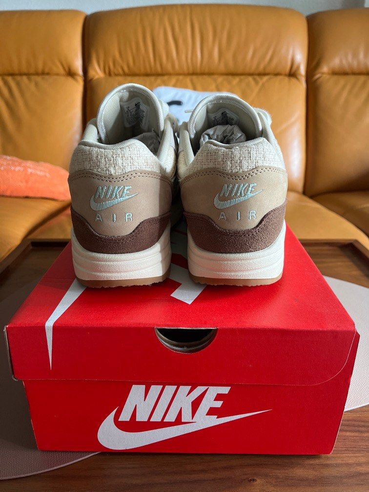 Nike air max hotsell 1 size 9