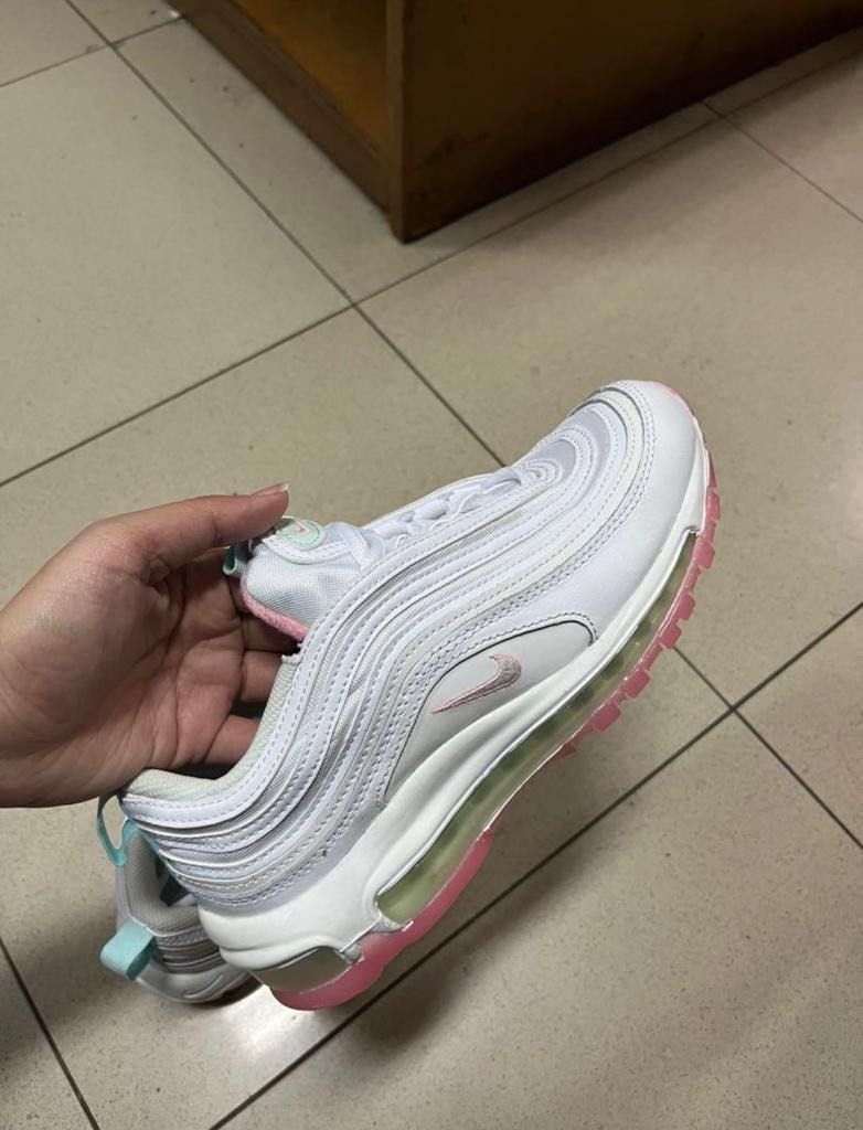 Nike Air Max 37,5 on Carousell