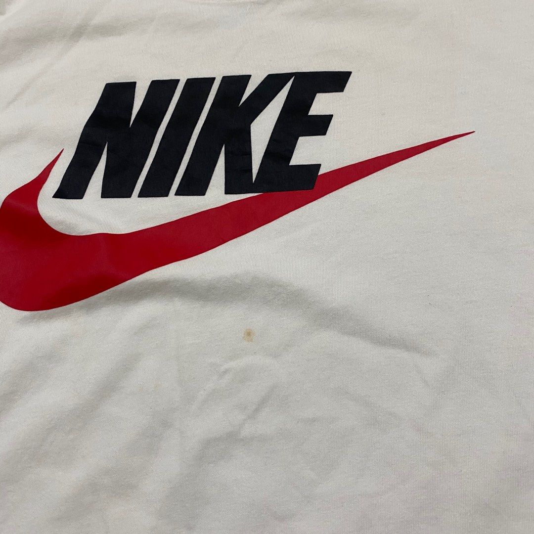 retro nike white with red swoosh