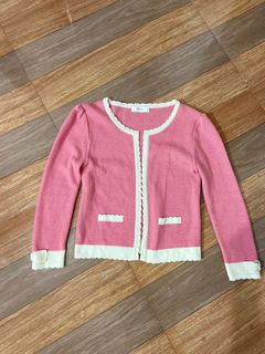 (Category: ) located in . Submitted by Https.ClutterwithCami (Listing ID 1214480066, Image 1). Description: .