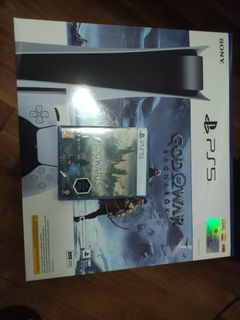 Playstation 5 Disc GOW version + Hogwarts Legacy