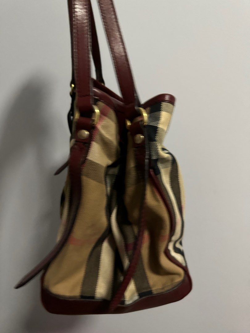 Burberry Pre-owned Leather Shoulder Bag