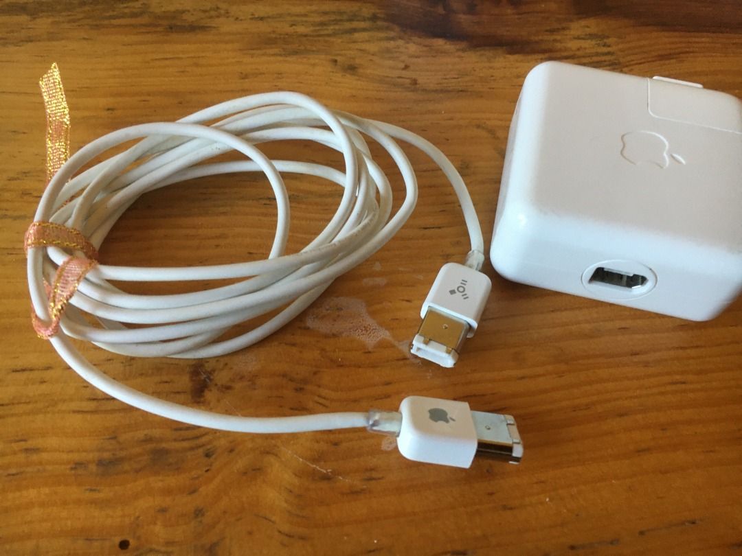 RARE Apple Firewire 400 to 400 Charger suitable for iPod Classic 1st gen and 2nd generation