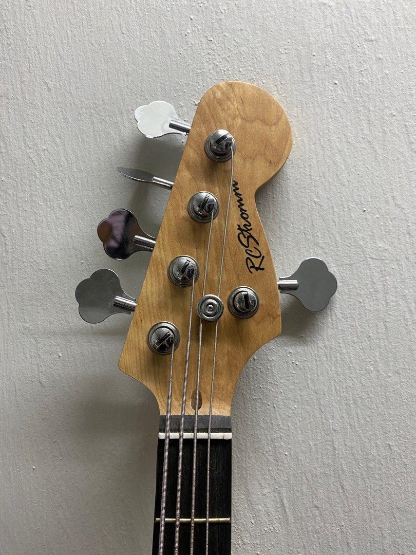 Rarely used RC Stromm Bass guitar for sale Hobbies Toys Music