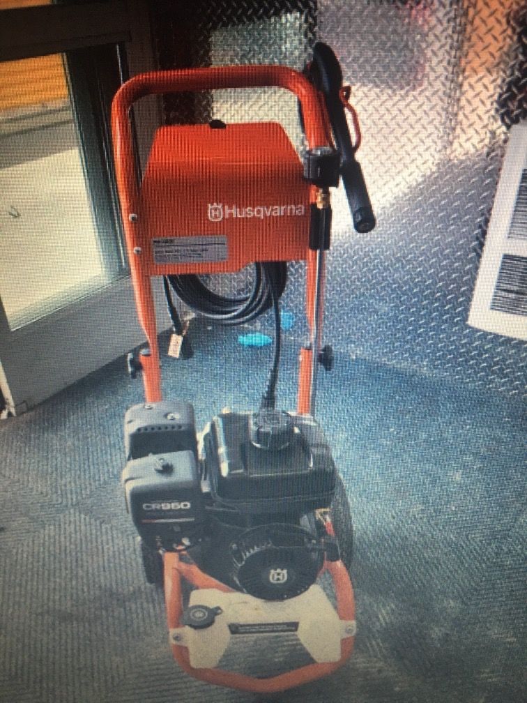 Husqvarna 3200 psi shop gas pressure washer