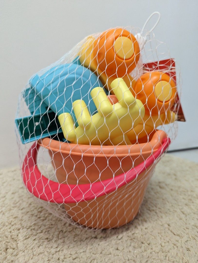 Sand / Water Play Toys, Hobbies & Toys, Toys & Games on Carousell
