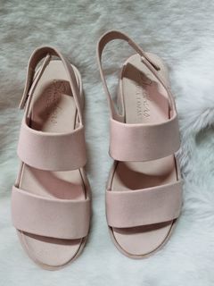 Sketchers sandals