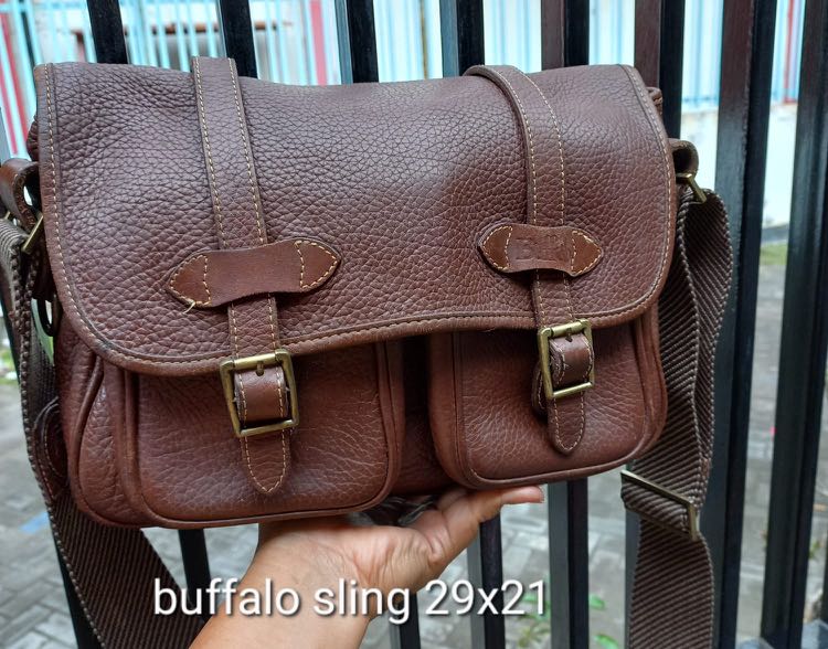 Sling bag buffalo Fesyen Wanita Tas Dompet di Carousell