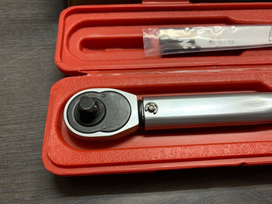 Tekton 3/8-Inch Drive Click Torque Wrench, 10-80 Foot/Pound - 24330-D ...