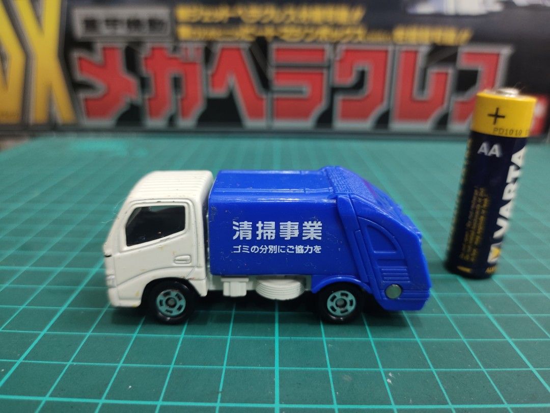 Tomica top toyota dyna