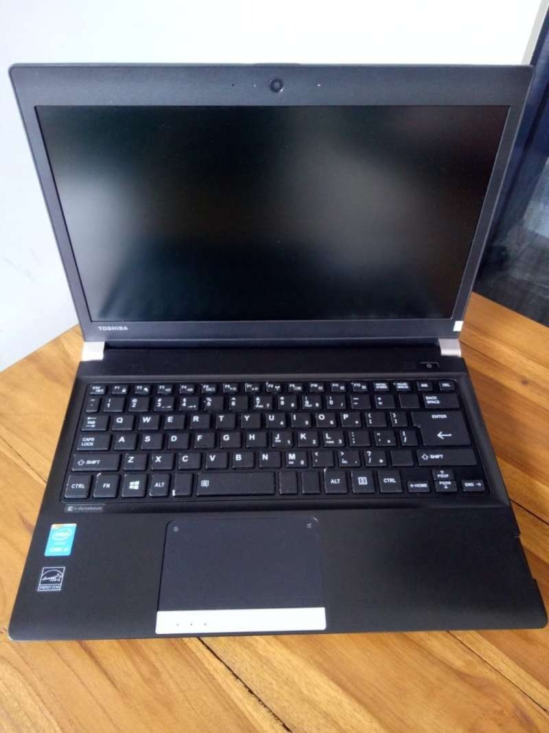 TOSHIBA DYNABOOK R734-M Core i5 4300M 8GB DDR3 256SSD Win10 Pro