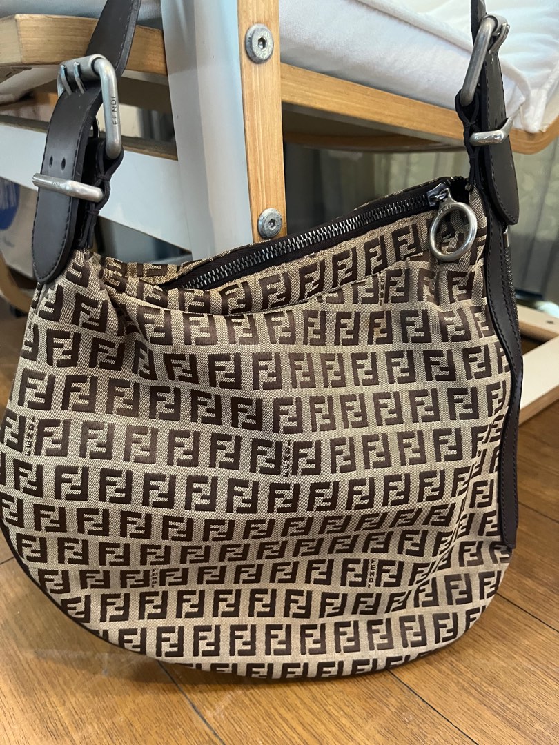 Fendi saddle bag vintage 2025