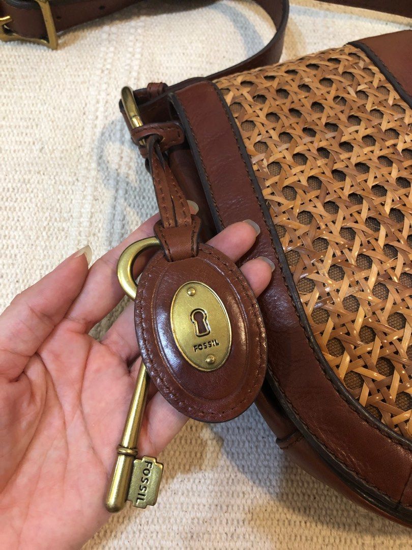 Vintage Fossil Rattan Leather crossbody bag, Women's Fashion, Bags