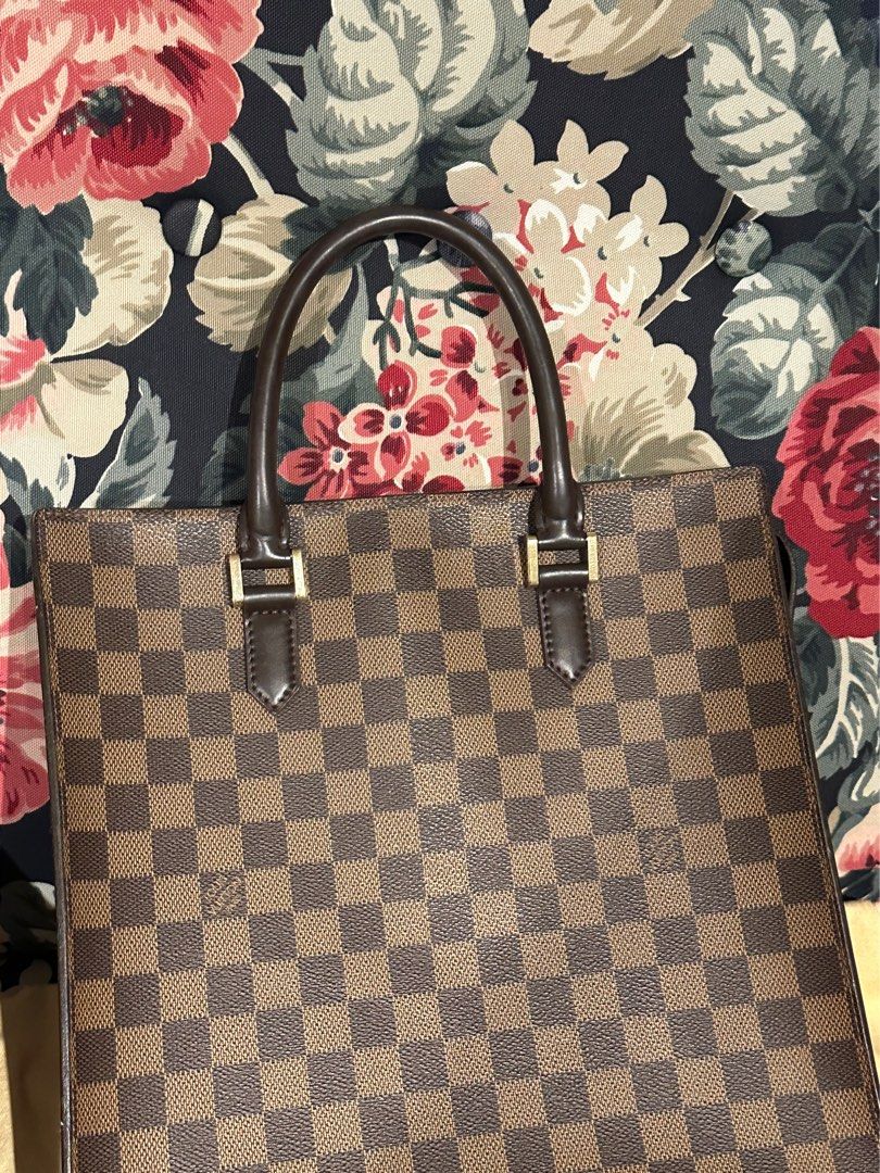 LOUIS VUITTON Vintage Damier Ebene Sac Plat GM Handbag - A Retro Tale