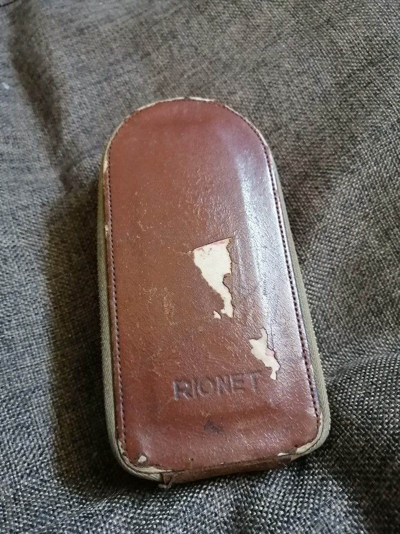Vintage Rionet Hearing Aid (Category: Medical Supplies & Tools) located in Makati City. Submitted by thepatentedmill.ph (Listing ID 1214367877, Image 2). Description: - Vintage Rionet Hearing Aid - Untested Unit due to Battery availability. - Issue: No Earphone, Untested. - Perfect for Antique Collectors. - Price: 1,000.00 RFS: Decluttering.