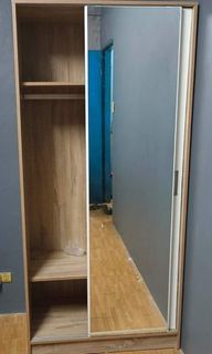 Wardrobe cabinet sliding door w/ body mirror