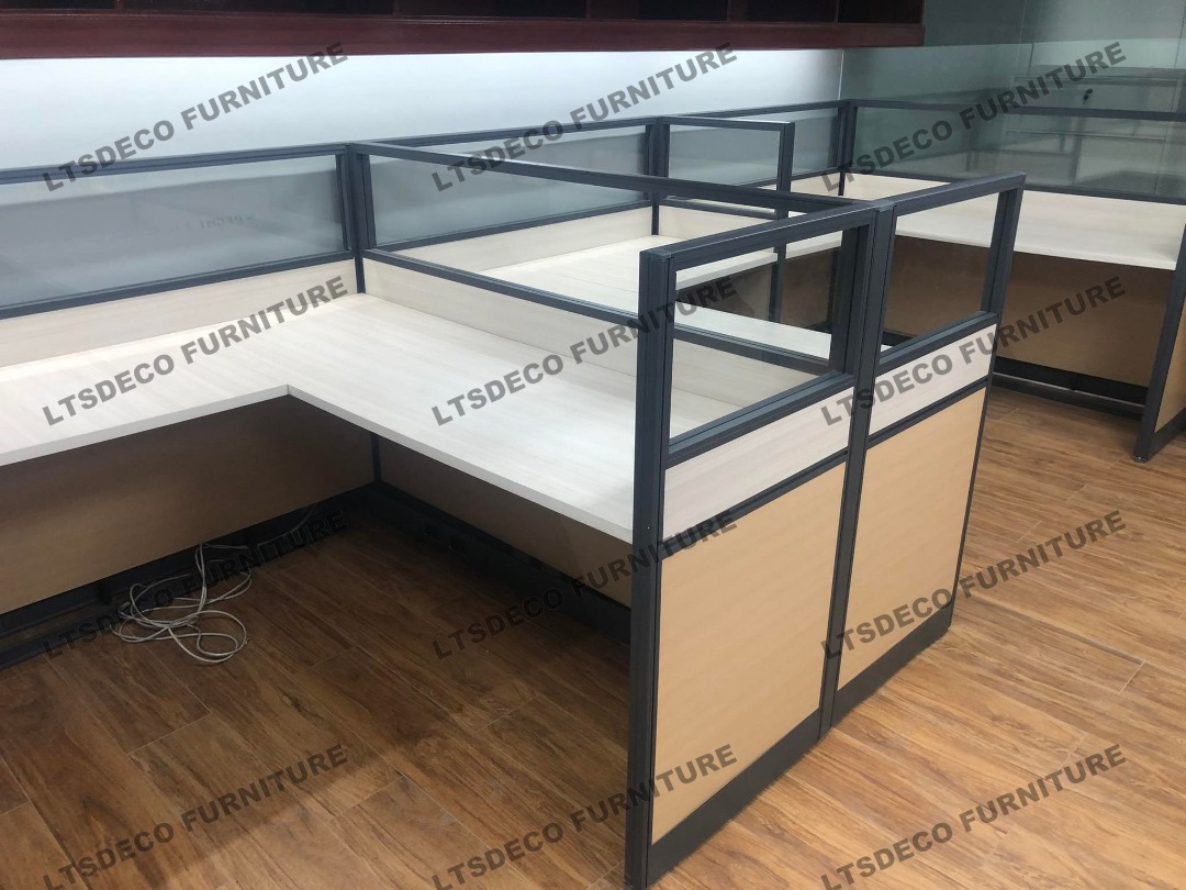 WORKSTATION TABLE FURNITURE OFFICE PARTITION CUBICLE TYPE on Carousell