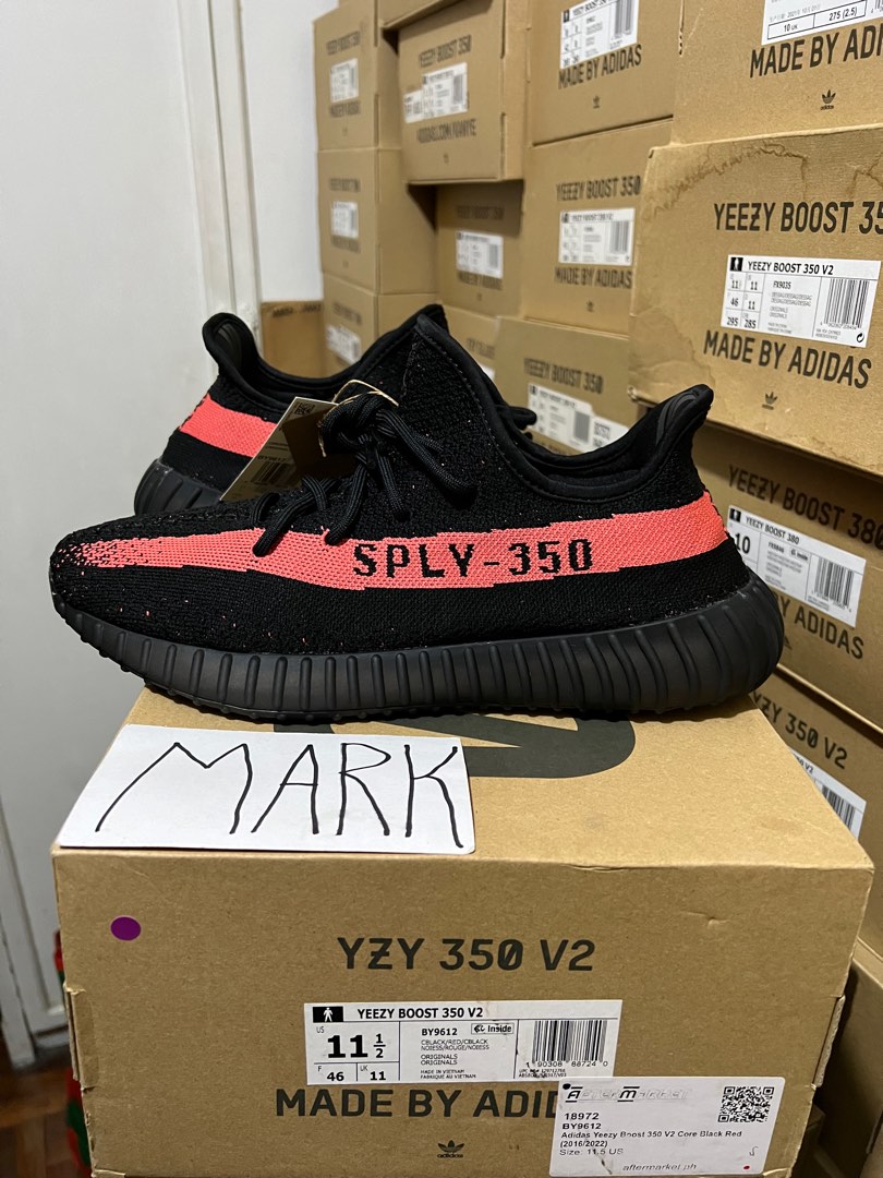 Yeezy red sale stripe box