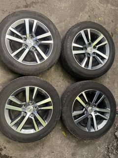 16” Honda FC 2021 stock Mags used 5Holes pcd 114 w/215-55-r16 Dunlop tires thick