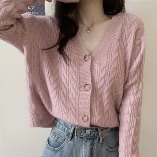 粉色毛衣💞