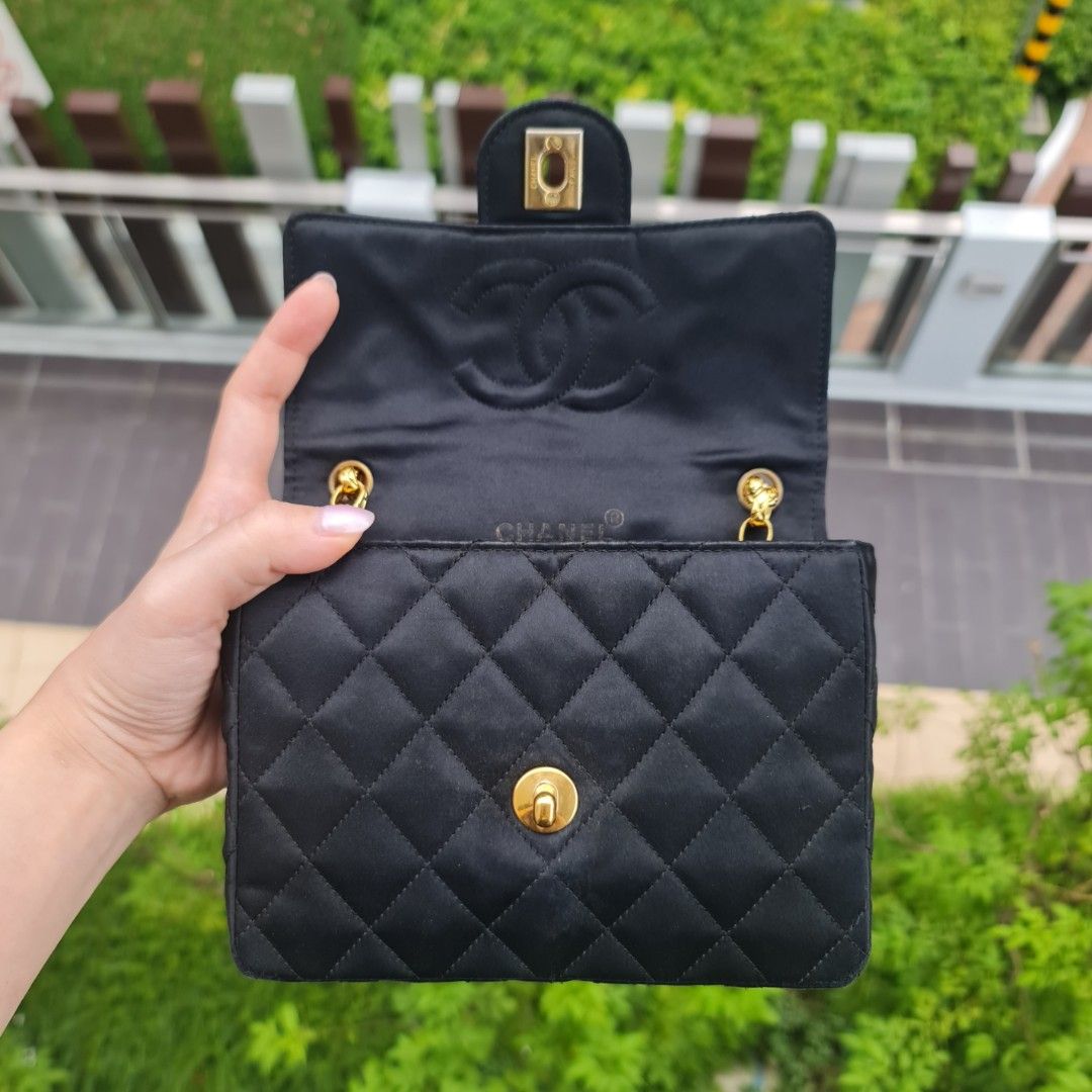 a.1stdibscdn.com/chanel-vintage-1997-black-caviar