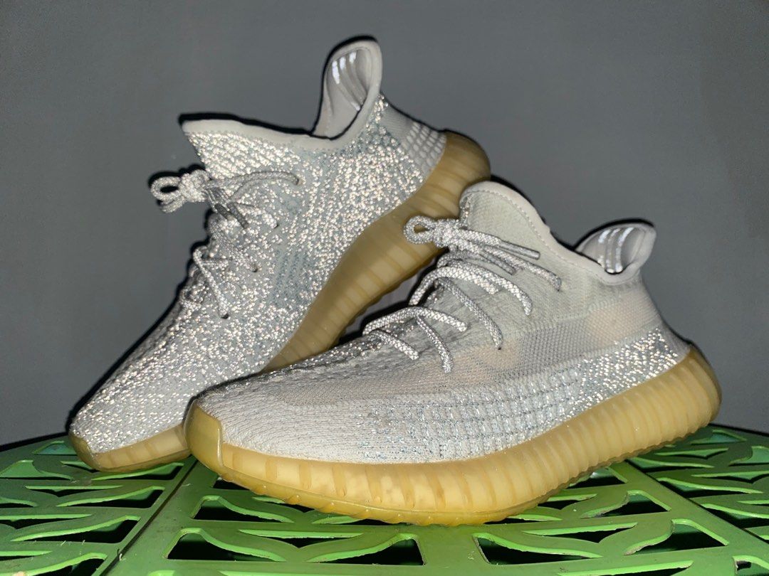 Adidas yeezy boost 350 v2 cloud white reflective second original, Fesyen  Pria, Sepatu , Sneakers di Carousell