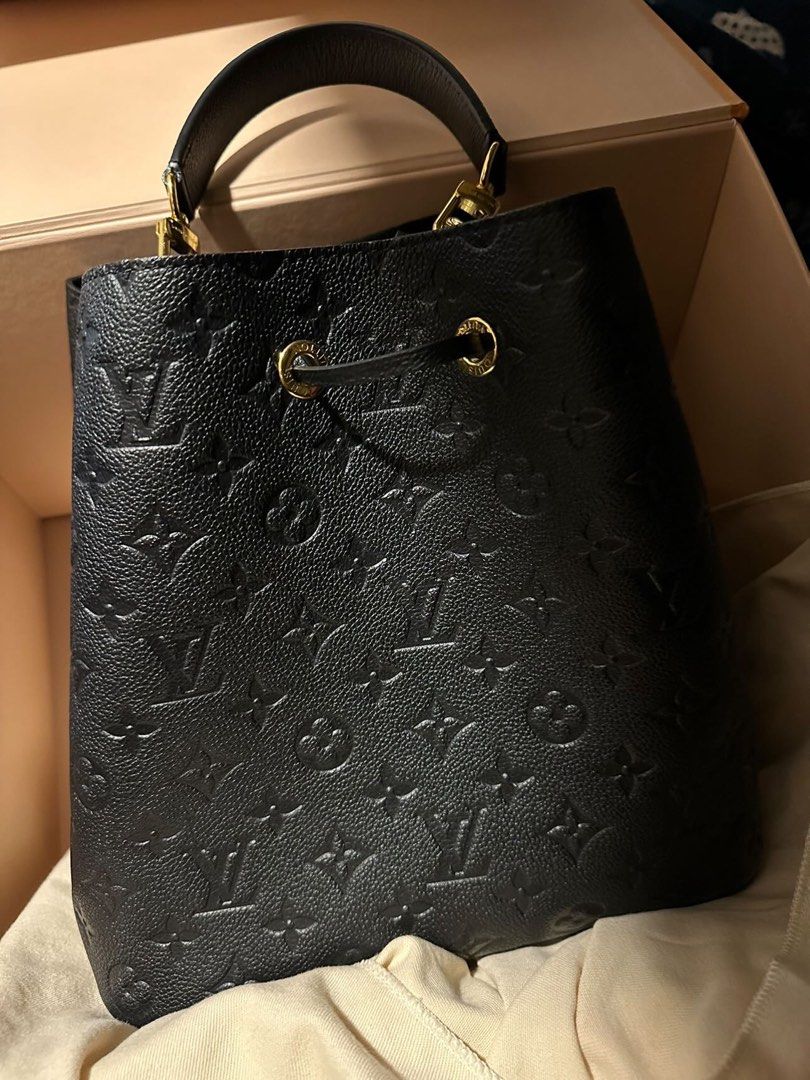 Authentic Louis Vuitton (Category: Luxury Bags & Wallets) located in Manila. Submitted by stuffandtelle (Listing ID 1214707679, Image 1). Description: Authentic LV bag. Open for installment. ✨.