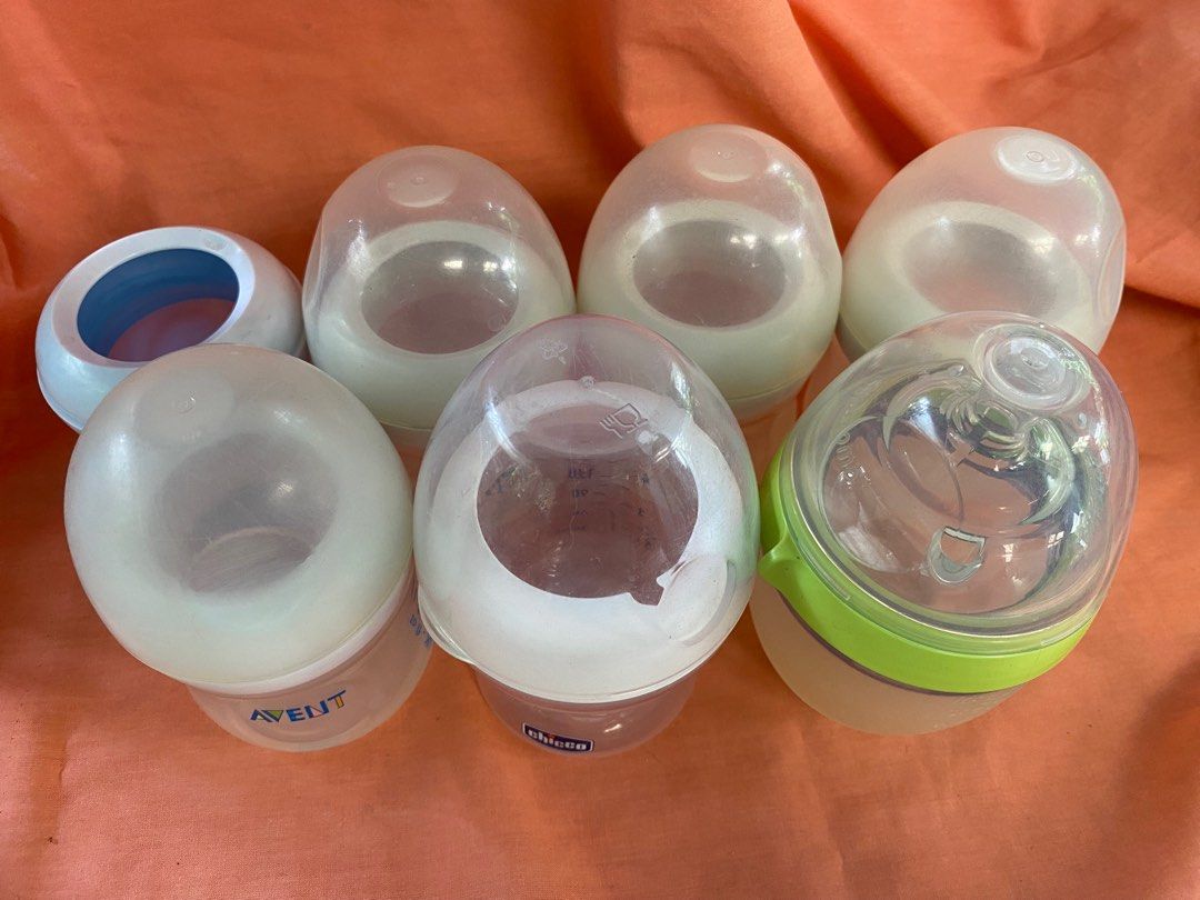 Baby Bottle Bundles 5oz (Category: Breastfeeding & Bottle Feeding) located in Quezon City. Submitted by ash.lin1021 (Listing ID 1214598806, Image 2). Description: 1 comotomo 1 chicco 5 avent 5oz baby bottles No teats for sanitary purposes Blue avent bottle has no cap. If you are not too bothered with the teats, i’ve kept them properly and can include all that I have. .