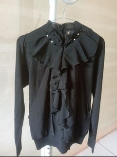 Baju atasan hitam