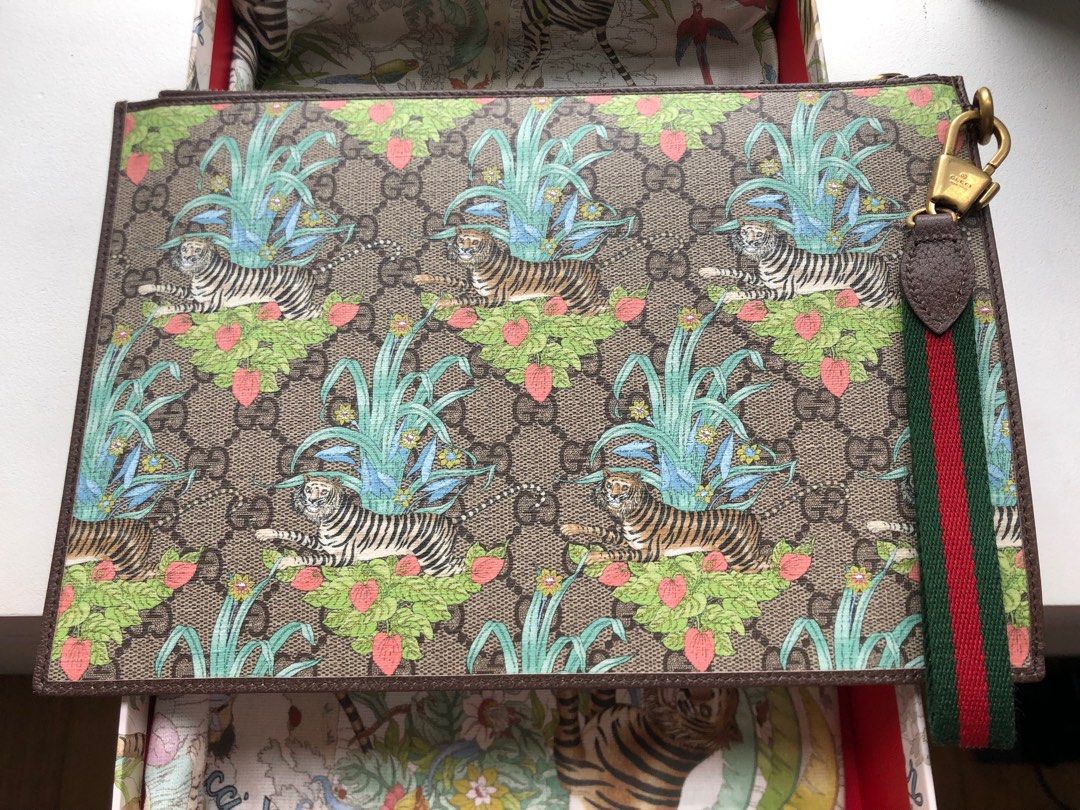 Gucci bengal sales tiger pouch