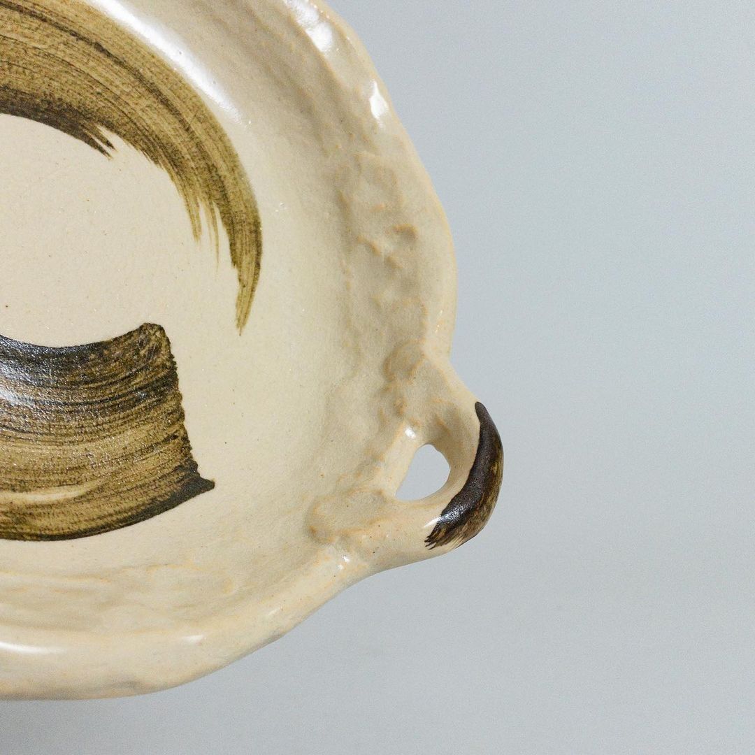 Brush stroke stoneware flat bowl with handles (Category: Dinnerware & Cutlery) located in Quezon City. Submitted by yugen_ph (Listing ID 1214687696, Image 2). Description: Brush stroke stoneware flat bowl with handles D: 8” H: 1.2” Origin: Japan Condition: VGC like new Stock: 1 Price: ₱475 ** color may vary due to studio lighting or may display differently on your monitor/mobile screen. • Comment ‘M’ + quantity to reserve. • Wait for invoice • Mo