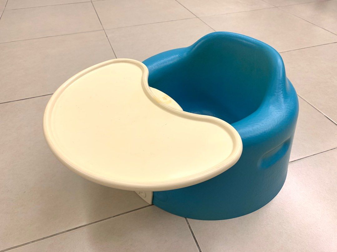 Blue bumbo shop with tray