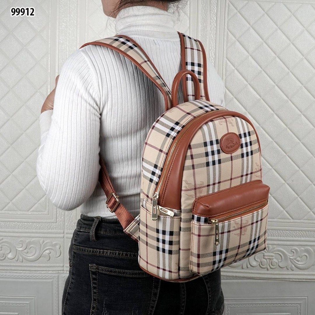 Burberry backpack, Fesyen Wanita, Tas & Dompet di Carousell