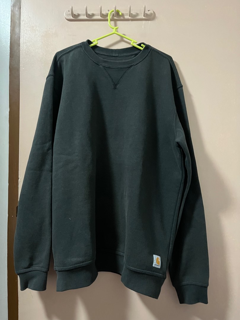 Carhartt crewneck sweatshirt In Black Men s Fashion Coats Jackets and Outerwear on Carousell
