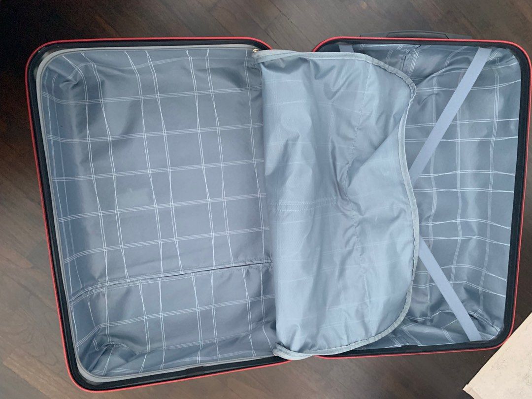 Cheap and good luggage!, Hobbies & Toys, Travel, Luggage on Carousell