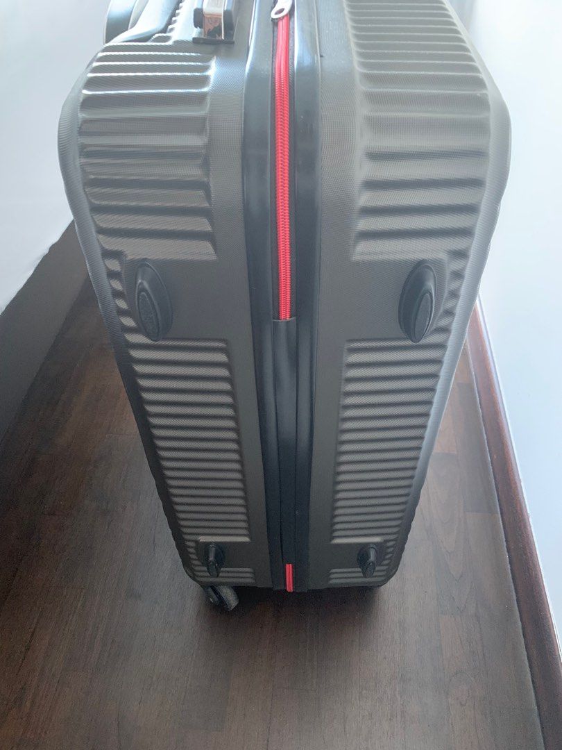 Cheap and good luggage!, Hobbies & Toys, Travel, Luggage on Carousell