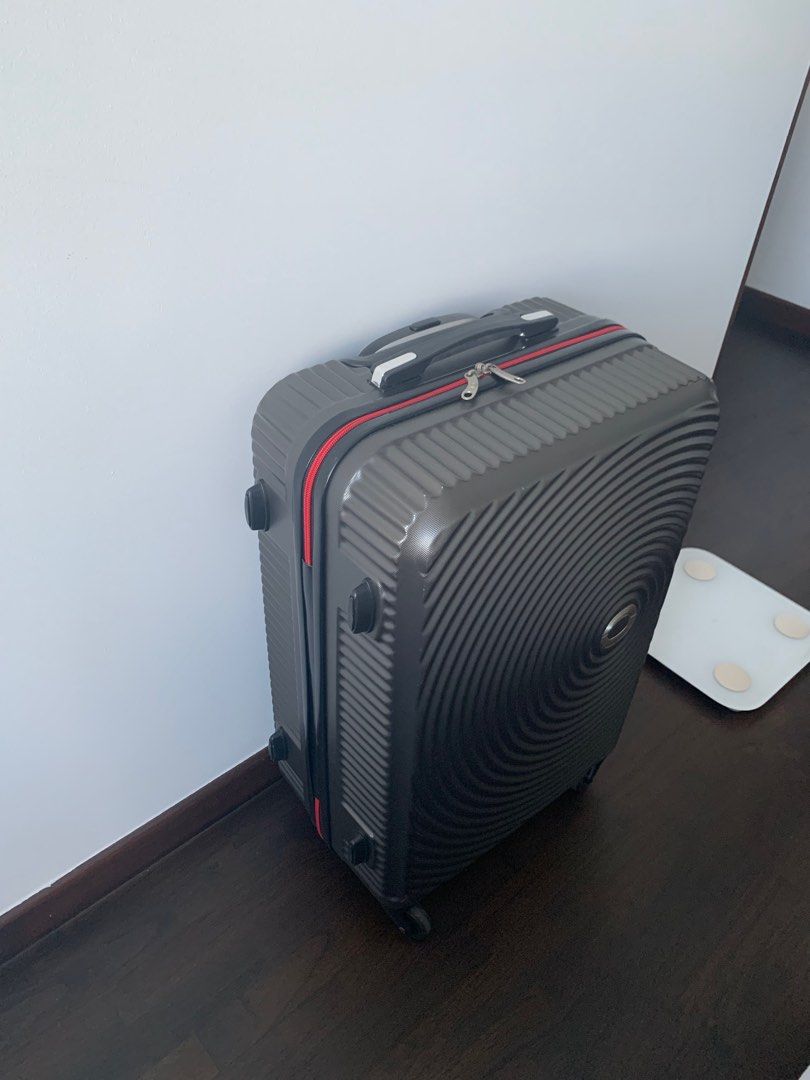Cheap and good luggage!, Hobbies & Toys, Travel, Luggage on Carousell