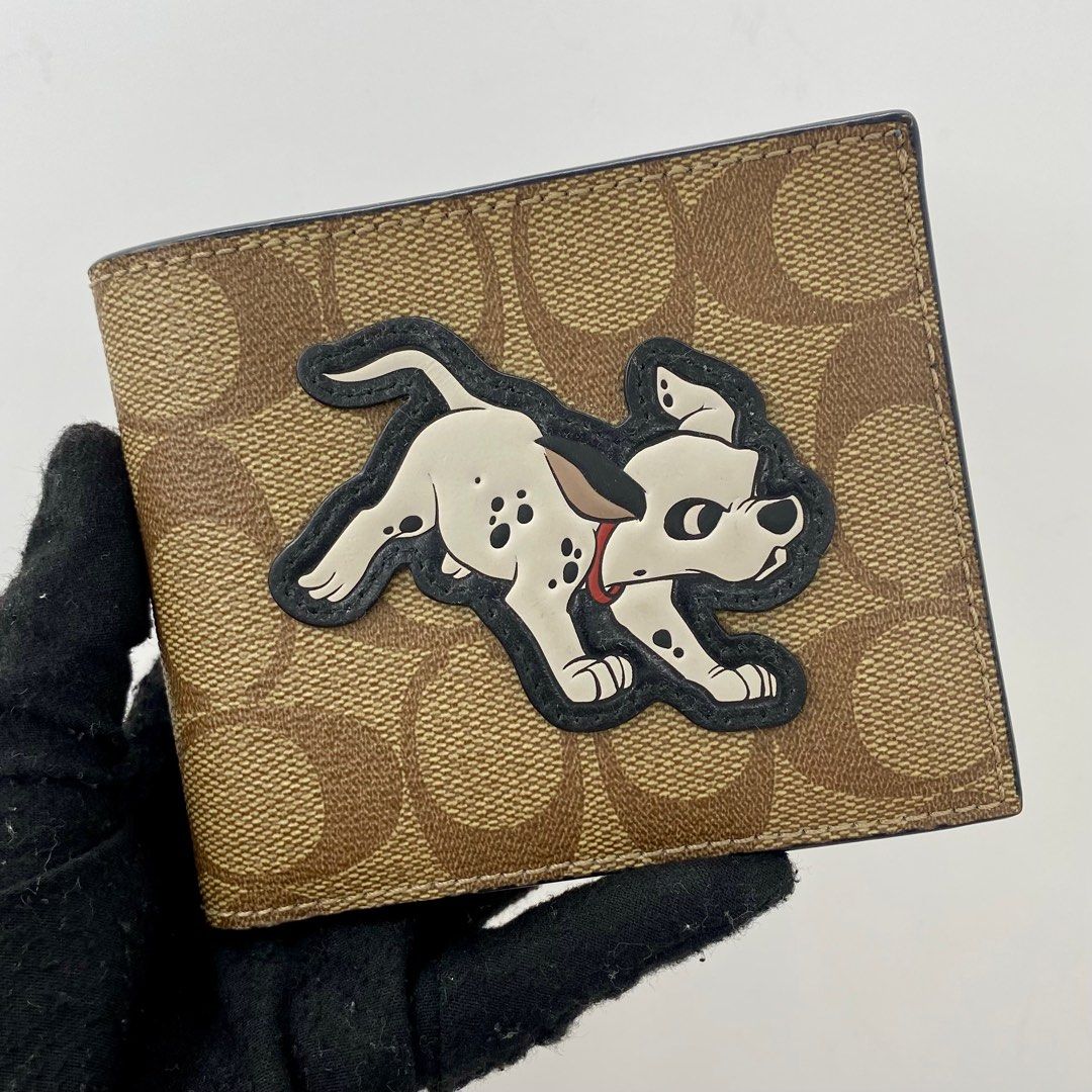 Coach dalmatian wristlet online