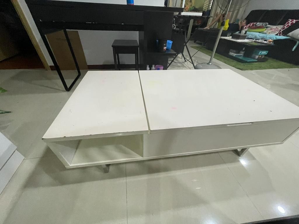 Coffee Table with storage, Furniture & Home Living, Furniture, Tables &  Sets on Carousell