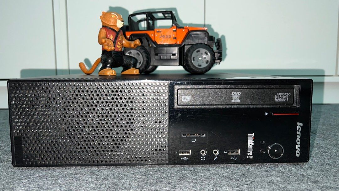 CPU casing (Category: Other Accessories) located in Skudai. Submitted by pinkfloyd26 (Listing ID 1214651753, Image 1). Description: -casing Micro ATX -power suply, card reader, cd writer terdapat didalam. Tak tahu berfungsi atau tidak.(bonus).
