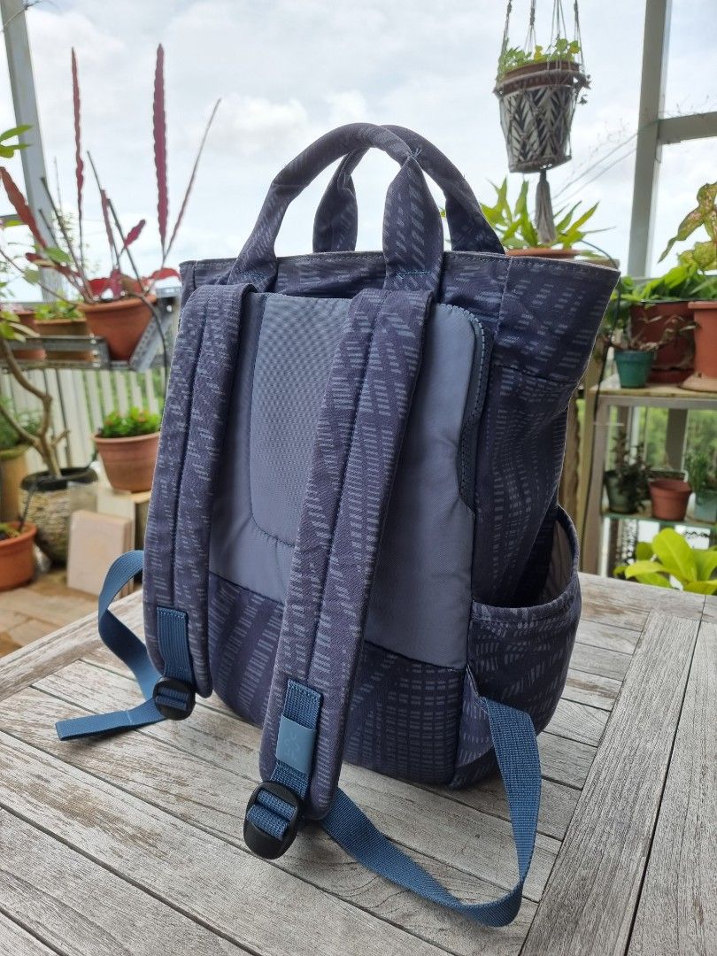 Crumpler art crowd outlet backpack
