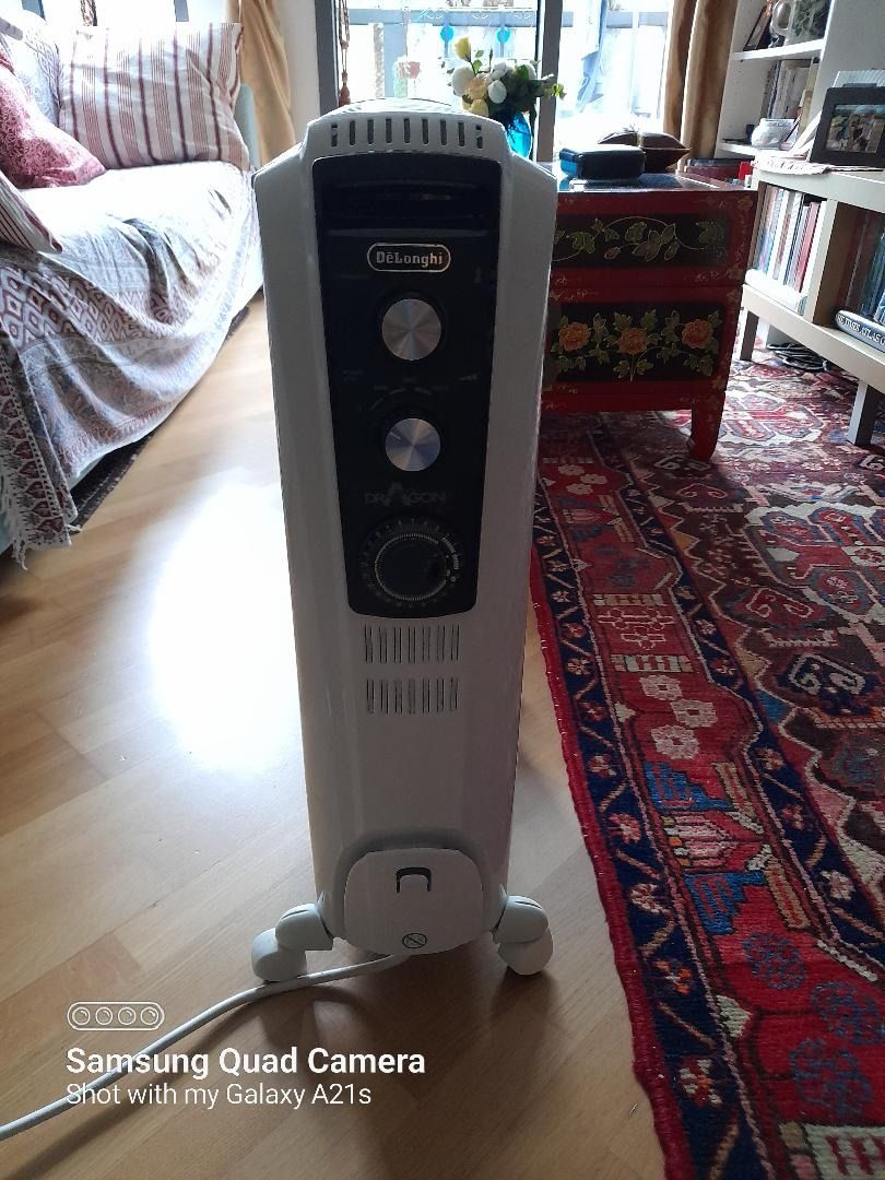 DE LONGHI OIL FILLED HEATER. 21002500W, 家庭電器, 冷氣機及暖風機 Carousell
