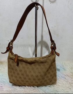 Dooney and bourke kili bag