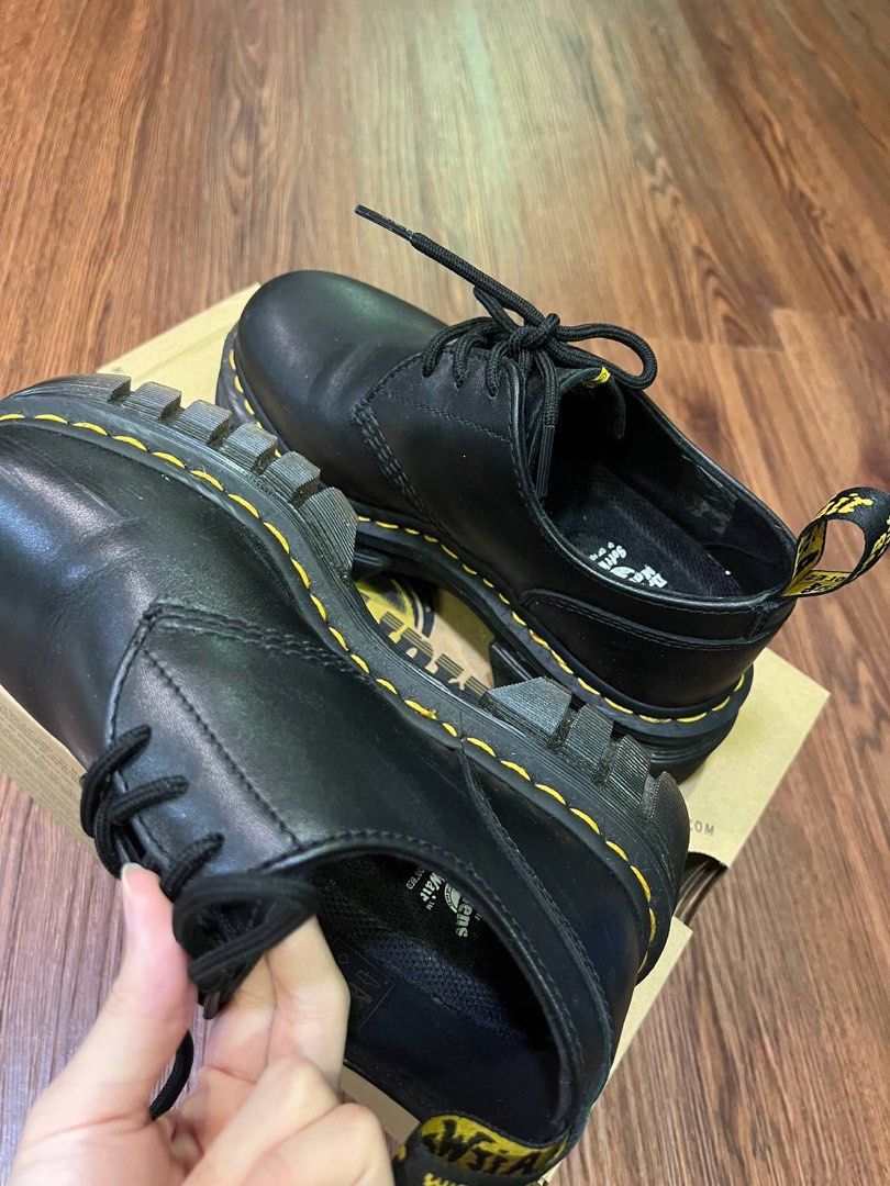 Martens 2 eye clearance