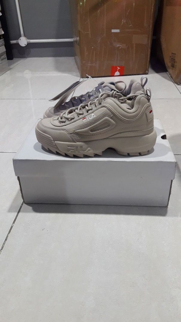 Fila disruptor bright pink hotsell