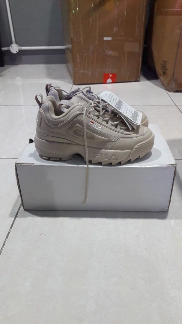 FILA DISRUPTOR 2 BRIGHT PINK Fesyen Wanita Sepatu di Carousell