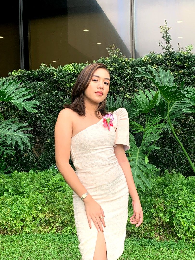 FILIPI ANA MODERN DRESS FOR RENTAL ONLY