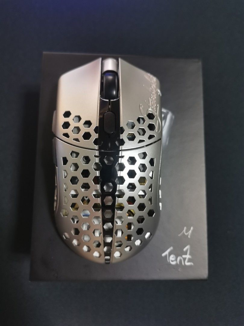 Finalmouse starlight 12 tenz medium wireless gaming mouse w warranty