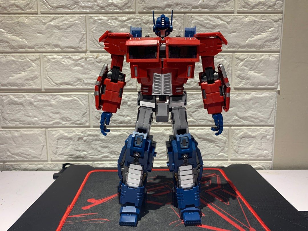 Generation toy optimus top